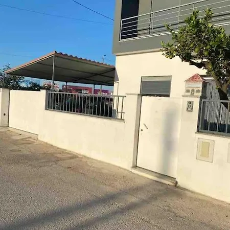 Spacious House 3 * Barreiro (Setubal)